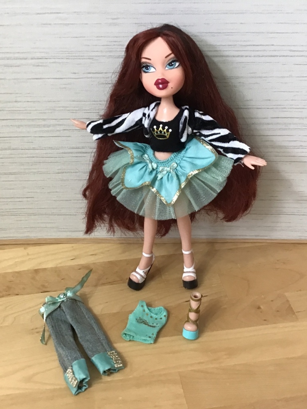2006 Princess Roxxi Bratz Doll